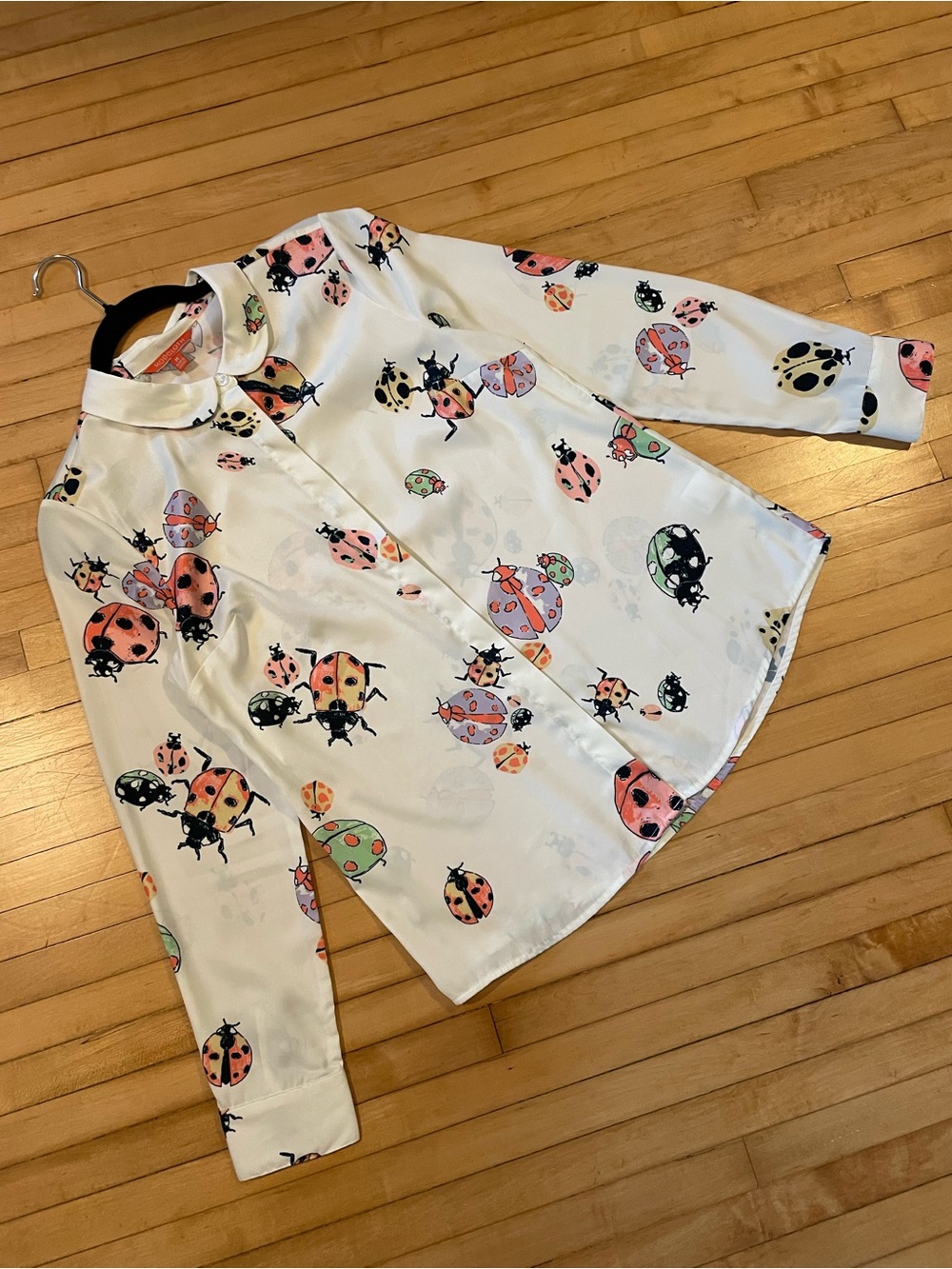 MODCLOTH Ladybug Print Blouse Button Down Shirt Peter Pan Collar Whimsical Cream